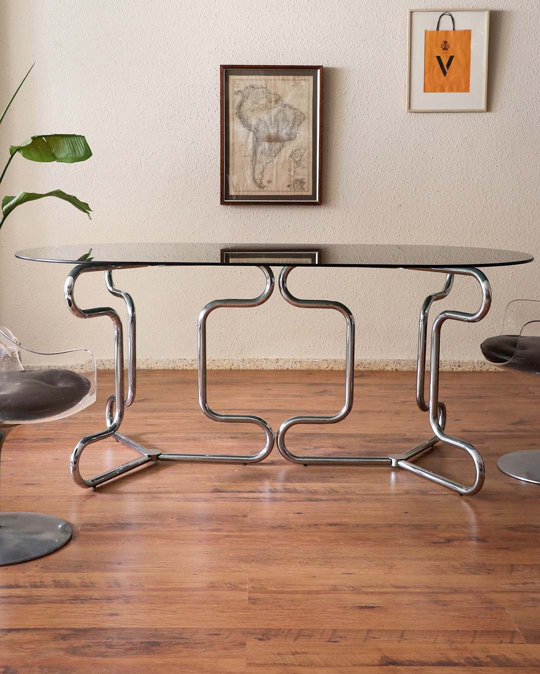 Space Age Oval Table - Martina Vintage
