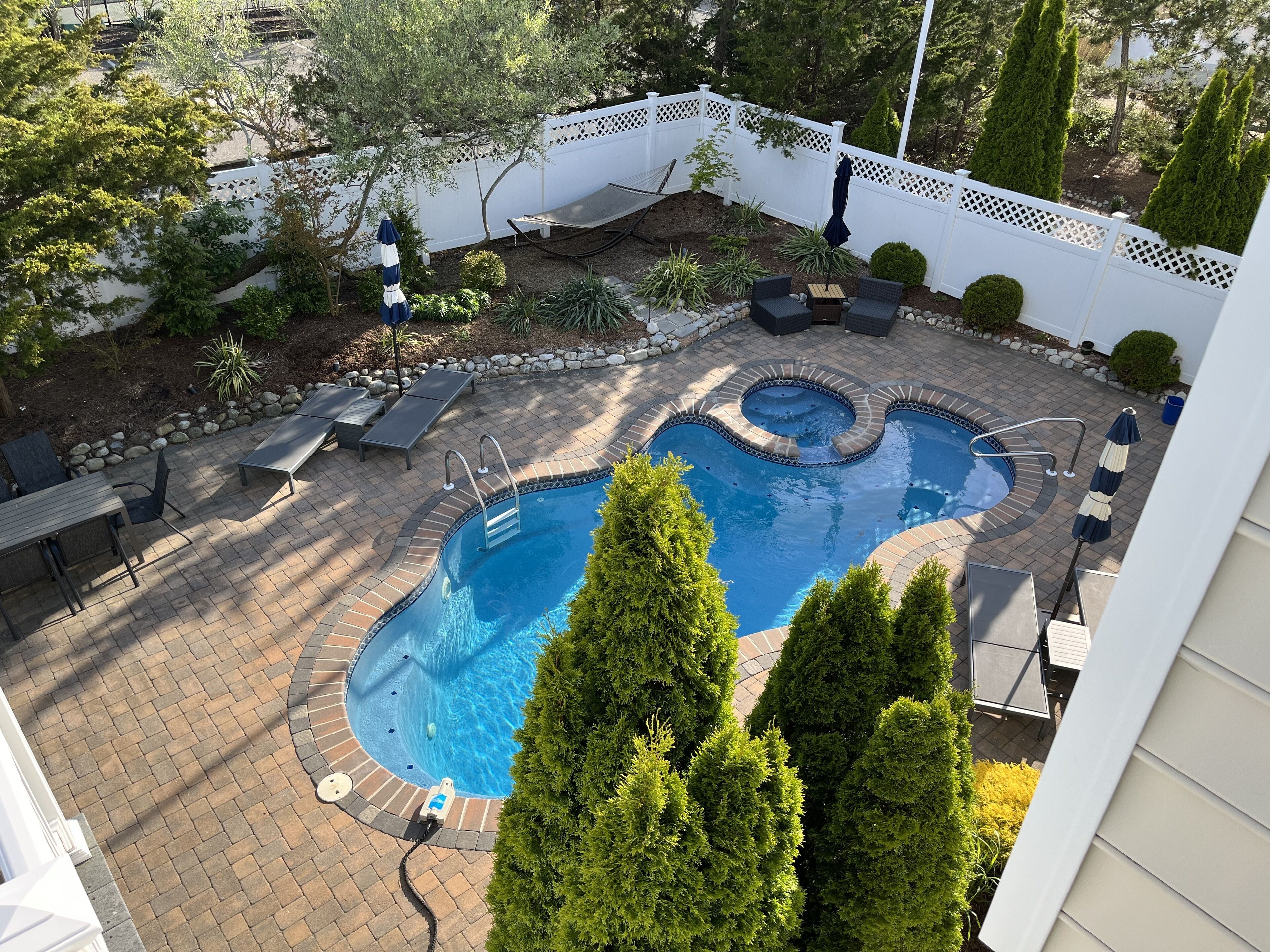 Loveladies- Private Lane 4BR/Pool-Steps to Ocean/Ocean & Bay Views