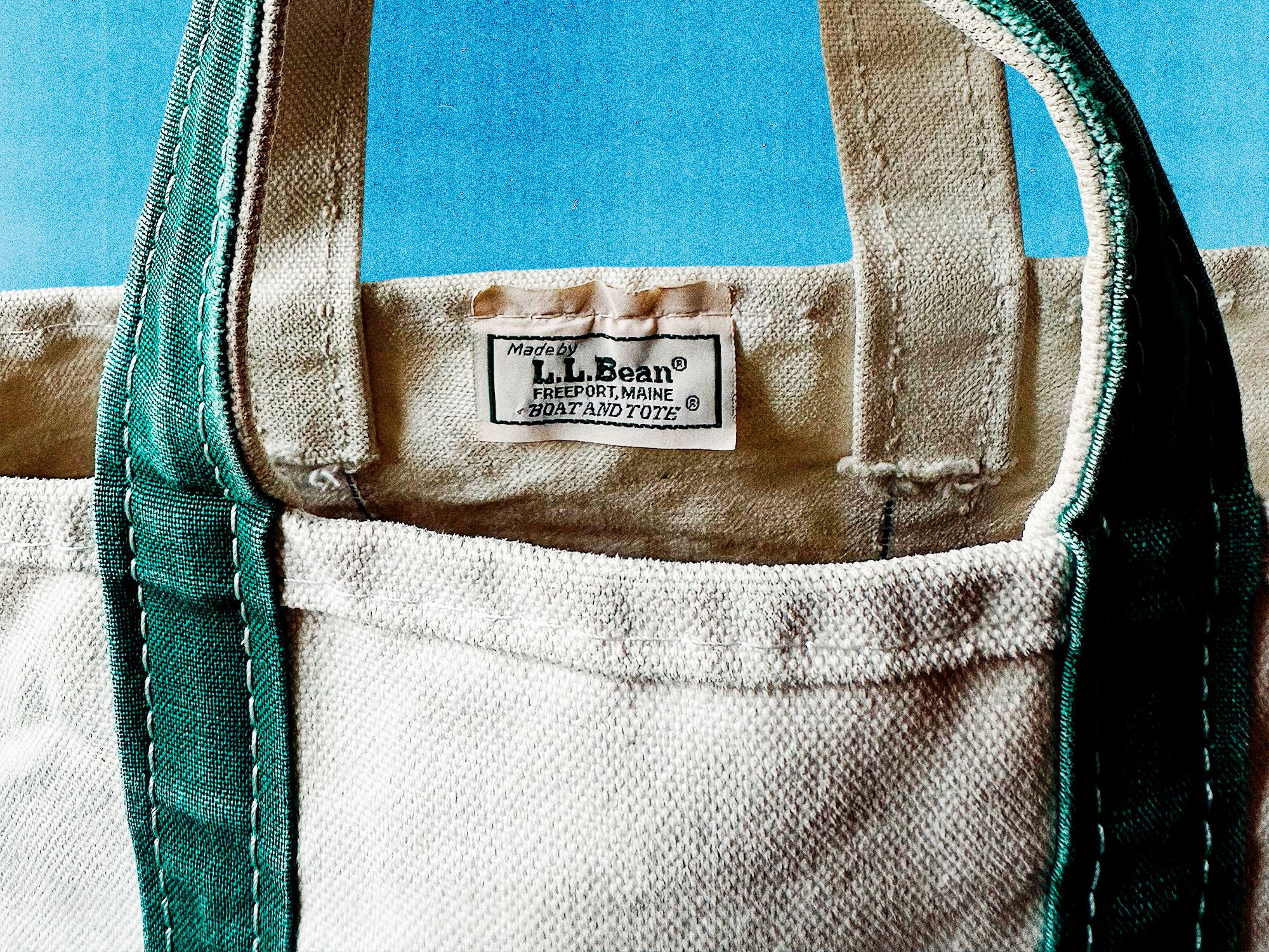 使い古したL.L.Beanの定番トートが2025年夏のイットバッグになった理由