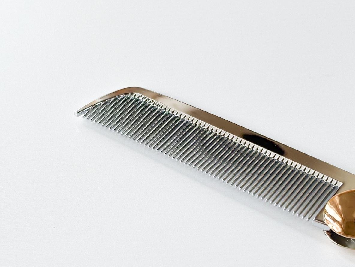 ReFa HEART COMB Aira レビュー】ポーチに入れておきたい理由 | ROOMIE