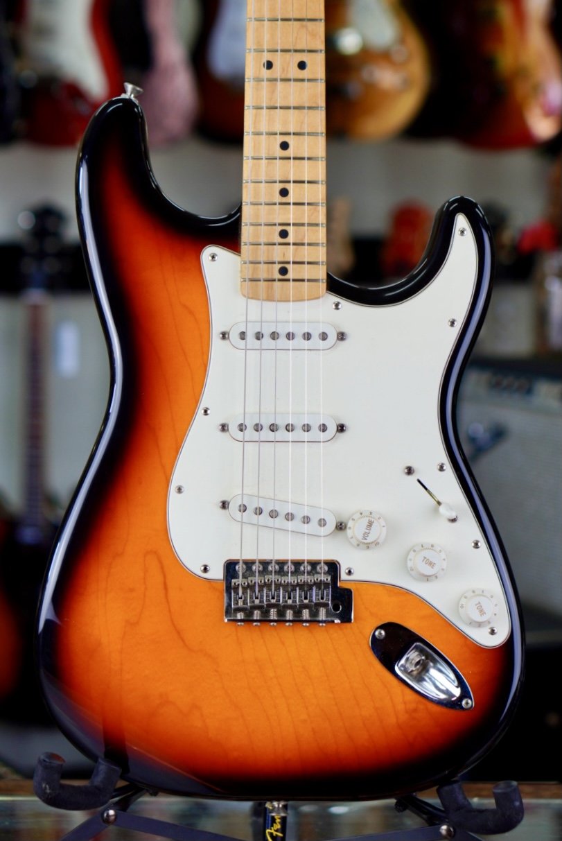 1998 Fender Standard Stratocaster Sunburst