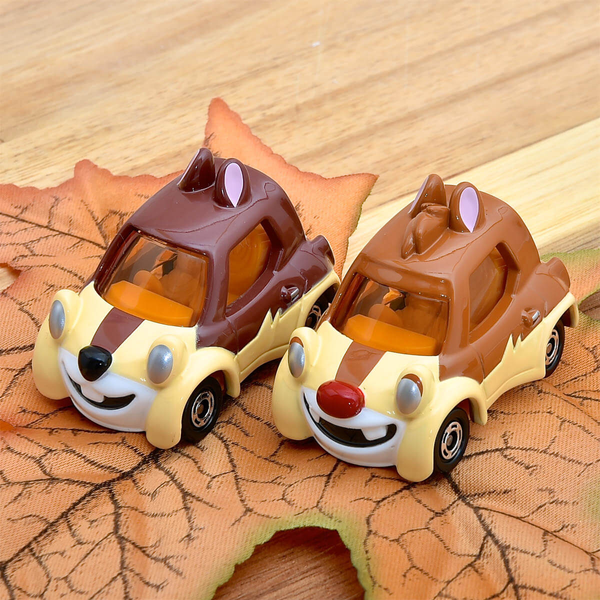 チップ&デールのお顔型トミカ！東京ディズニーリゾートヴィークル