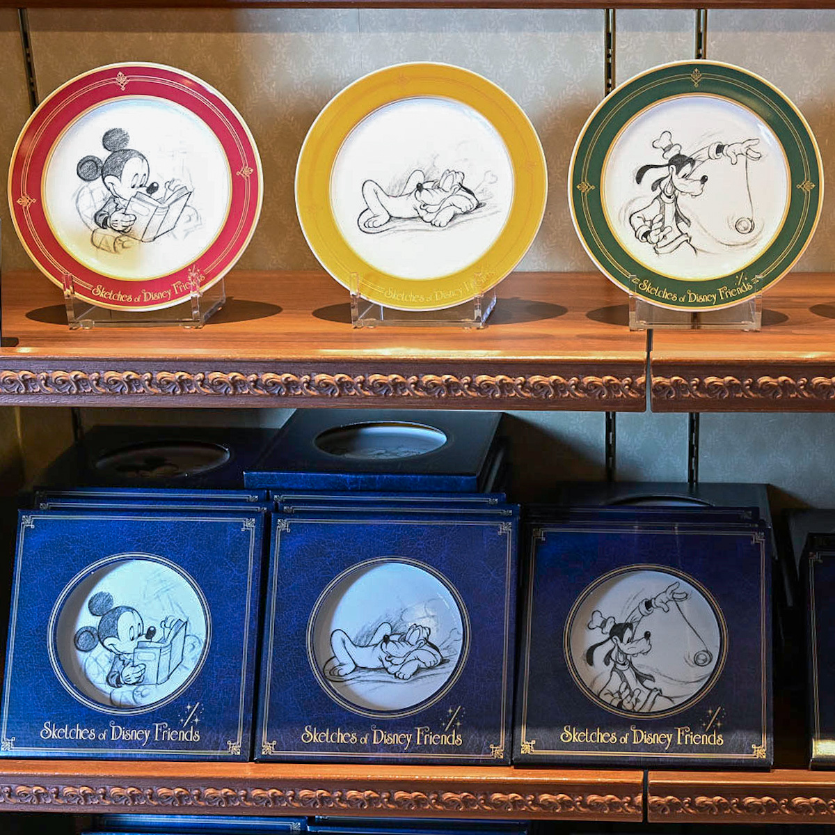 おしゃれなスケッチデザイン！東京ディズニーランド プレート -