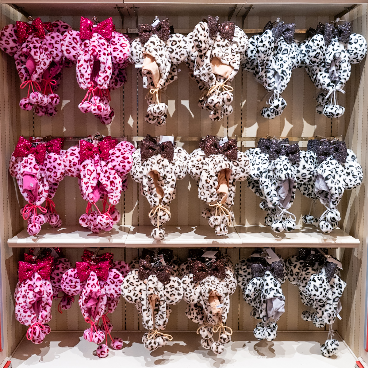 かわいいレオパード柄！東京ディズニーランド2025秋冬ミニーふわふわ身