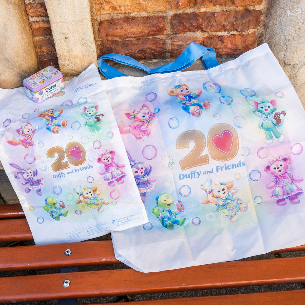 お買い物袋デザイン！東京ディズニーシー「ダッフィー＆フレンズ20周年