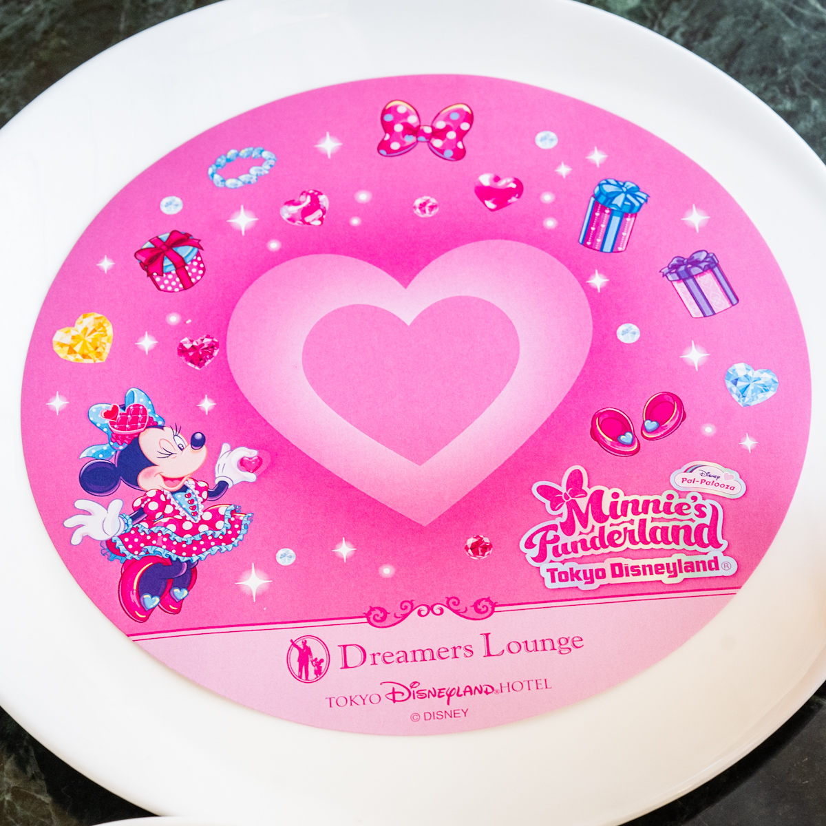 ミニー、デイジーイメージのドリンクも！東京ディズニーランドホテル