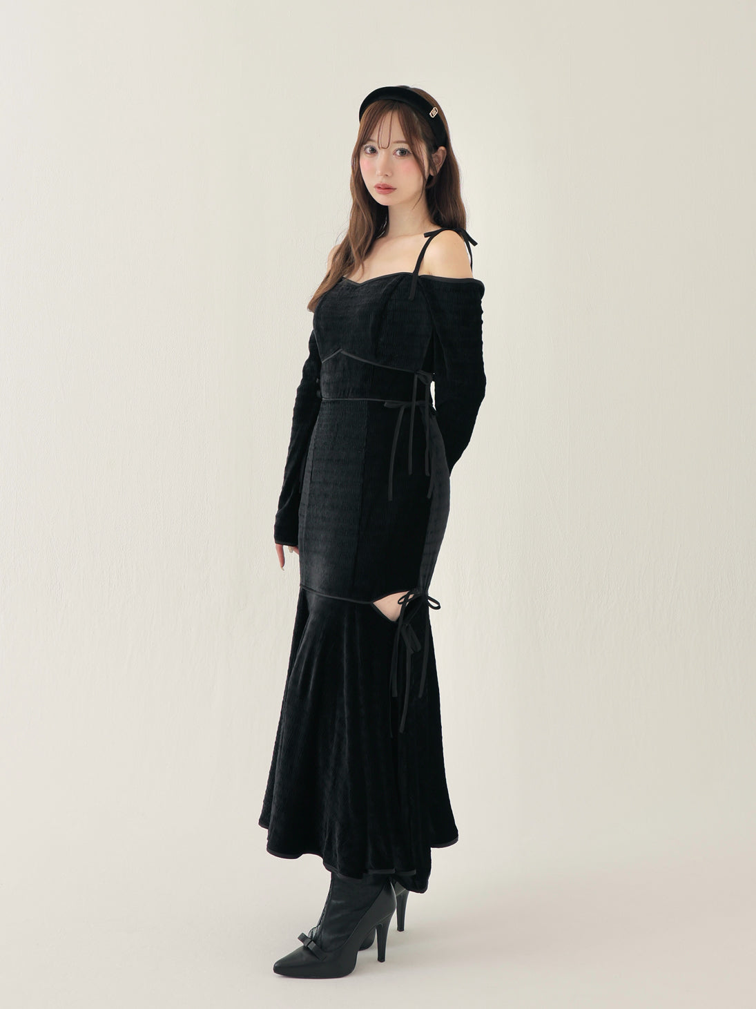 Side ribbon cutout onepiece(eme10783) – M me eme