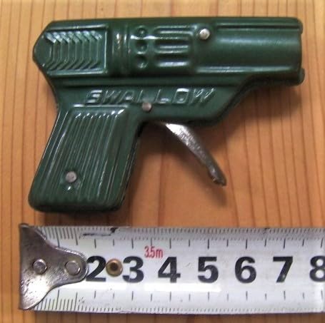 駄菓子屋玩具♪ブリキ鉄砲！箱付き・昭和時代の未使用保管品！⑤ 2025