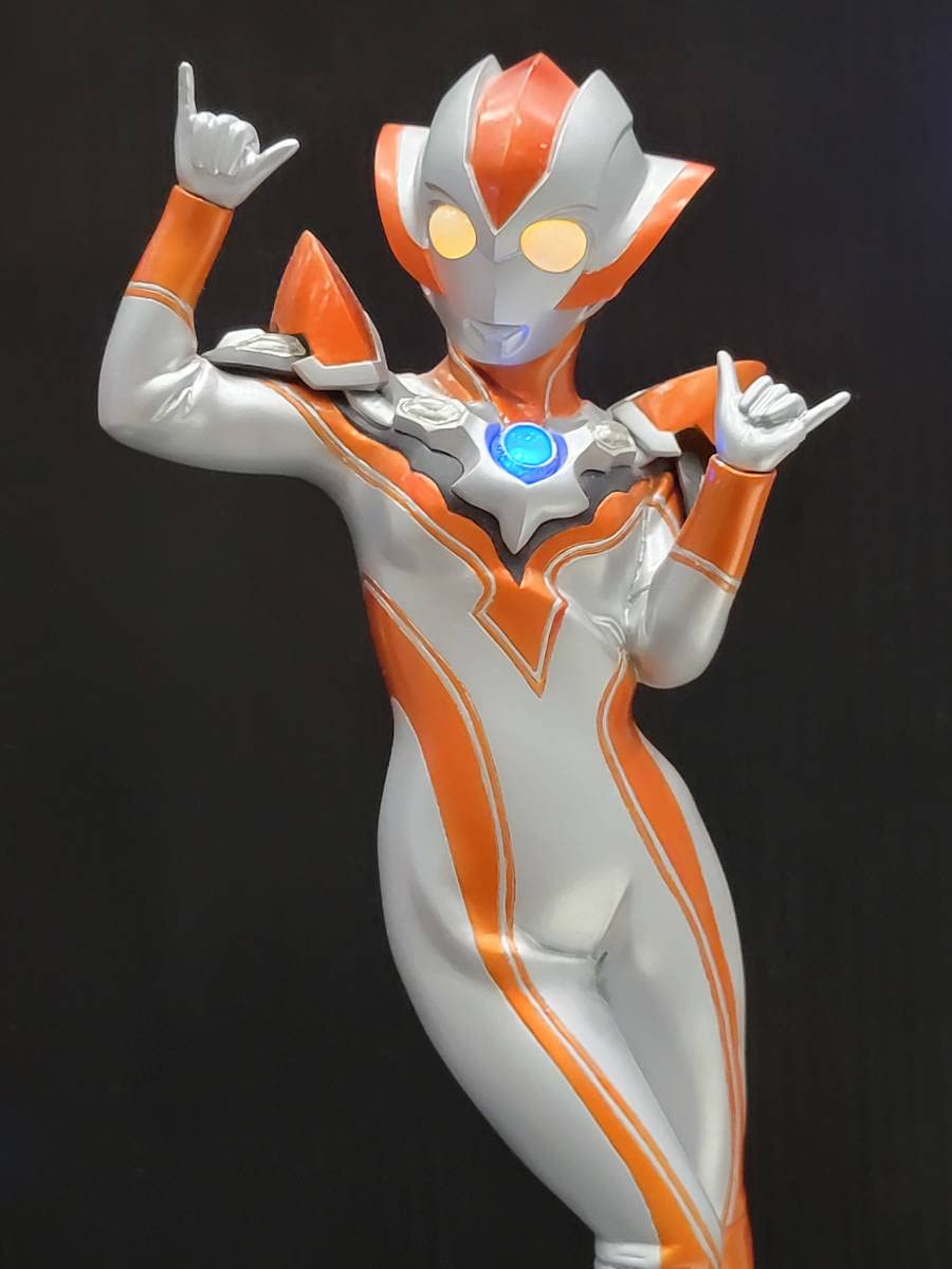 Amazon.co.jp: 財団X ウルトラウーマングリージョ ウルトラ マンR B