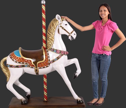 Amazon | 白い 回転木馬 メリーゴーランド（等身大フィギュア
