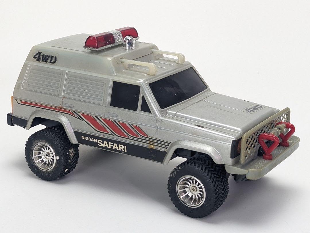 Amazon.co.jp: 西部警察 ニッサンサファリ 4WD ラジコン ヨネザワ 1 16