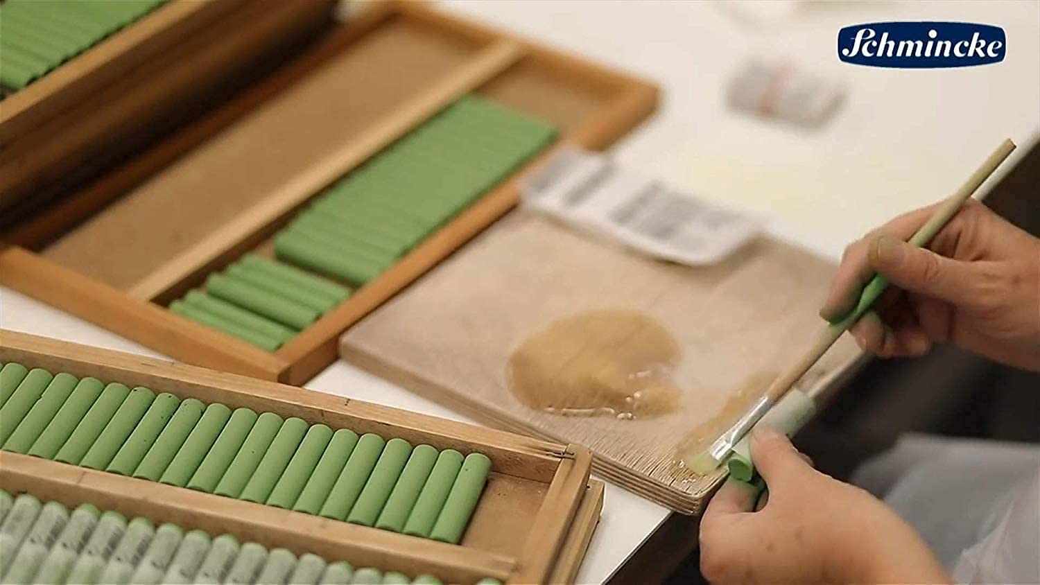Amazon.co.jp: schmincke シュミンケ ソフトパステル 60色木箱セット