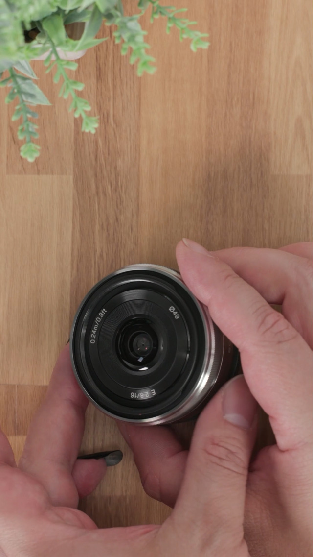 Sony Alpha SEL16F28 E-Mount 16mm F2.8 Lens (Silver) : SONY: Amazon