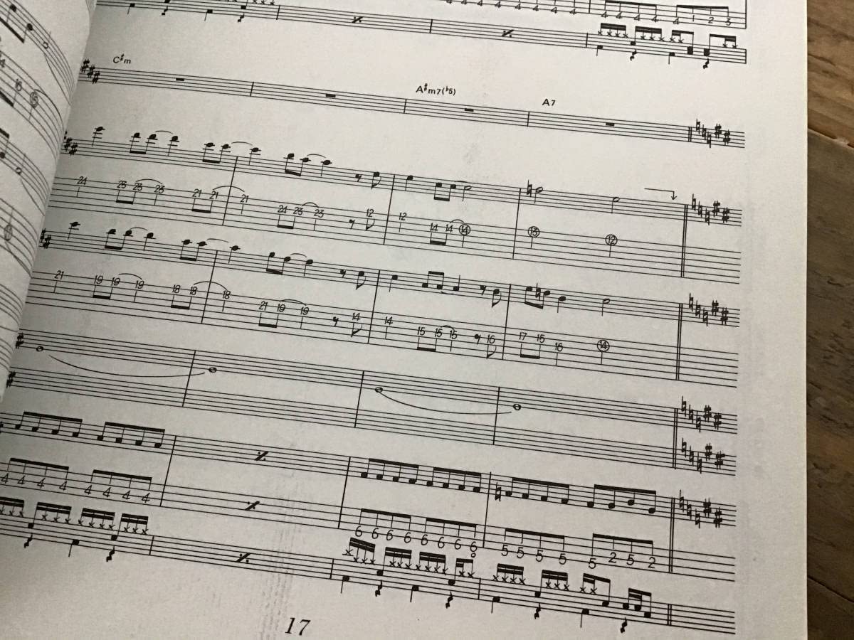 Amazon.co.jp: 楽譜/織田哲郎/スーパーセレクション/タブ譜/バンド