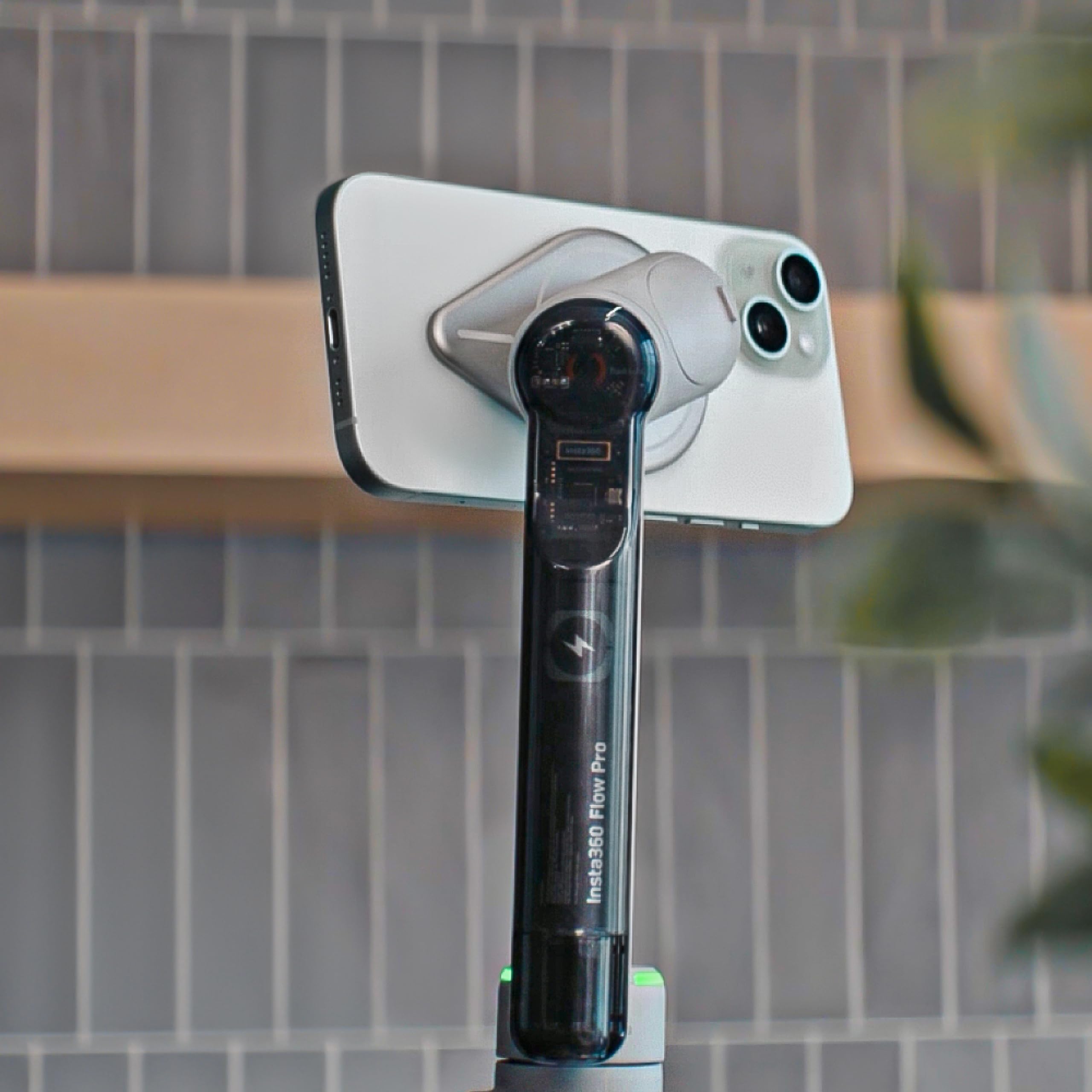 Insta360 Flow/Flow Pro Magnetic Phone Mount : Amazon.ca: Electronics