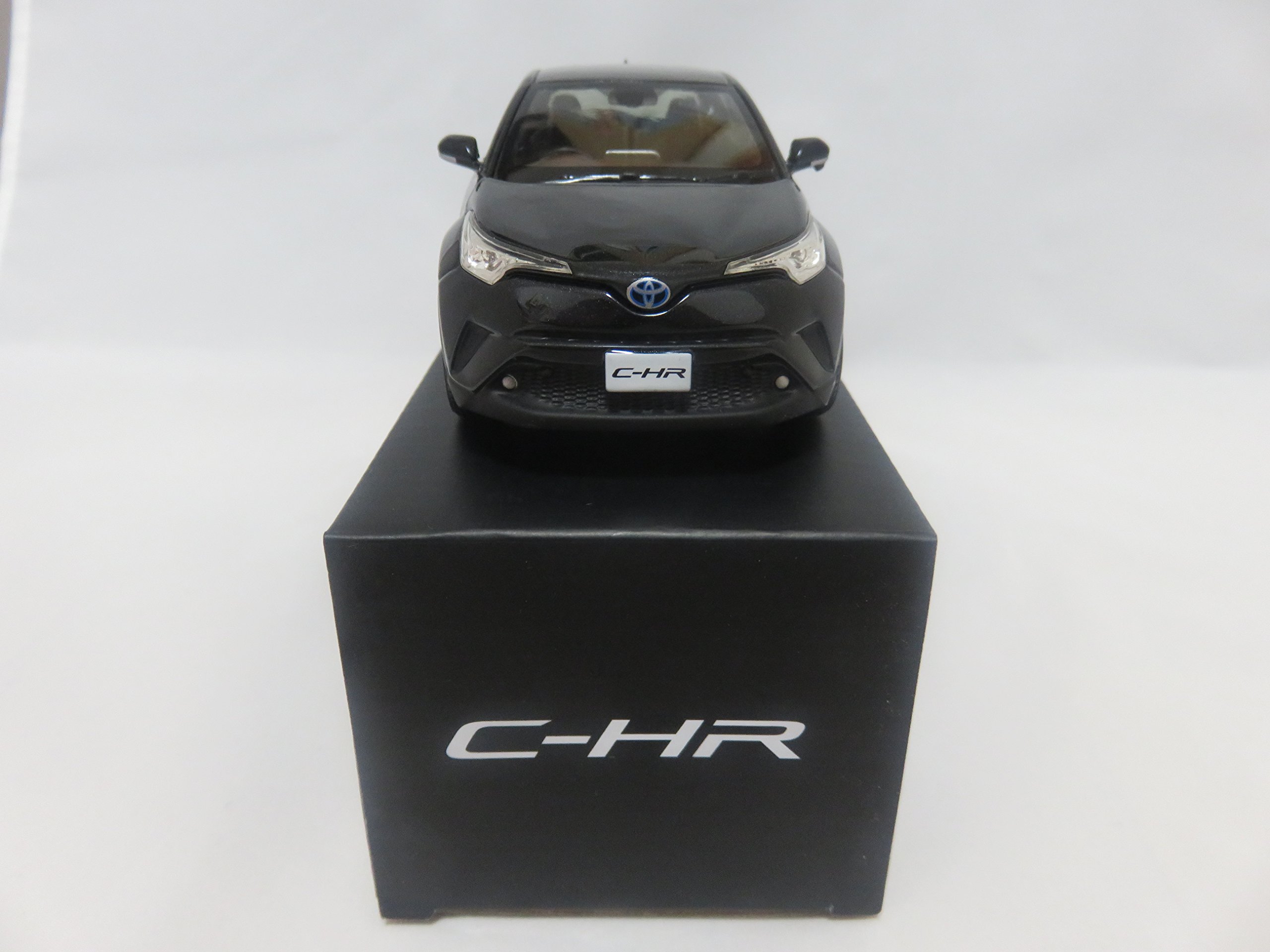 Amazon | トヨタ 1/30 C-HR オフィシャルミニカー カラーサンプル