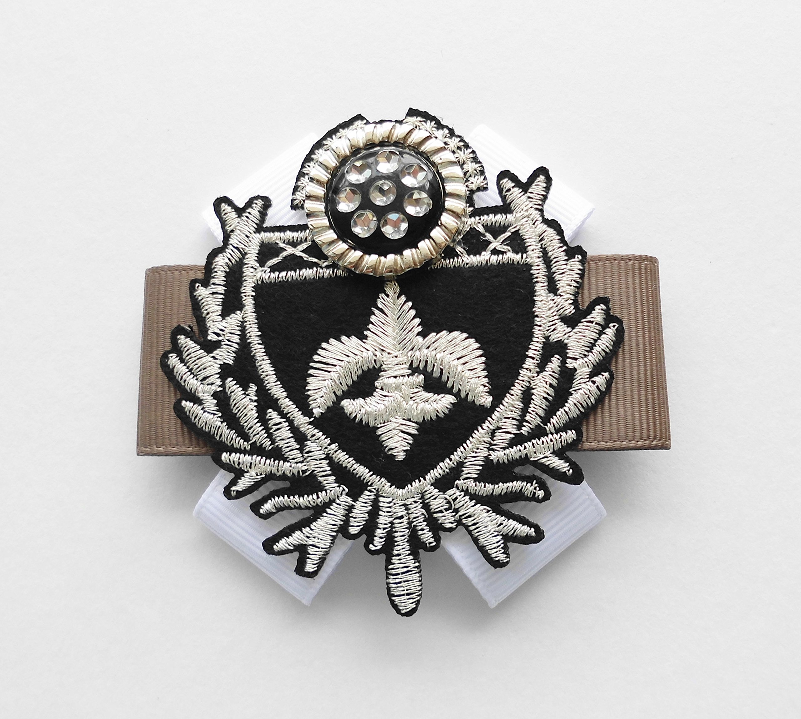 Amazon.co.jp: ヴィルシーナ エンブレムブローチ ワッペンブローチ 服