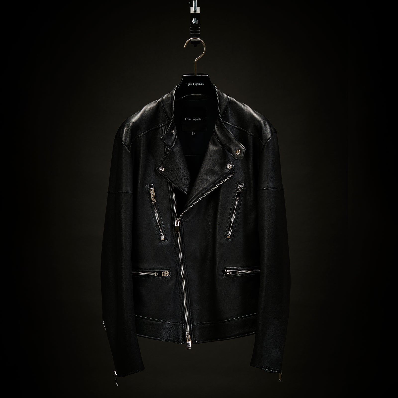 2_deb673db-bfd8-448e-be86-