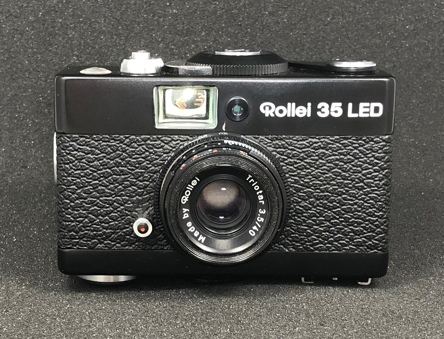 Rollei 35 LED review (1978–1980). 35mm film / 40mm / 3.5–22 / B 30