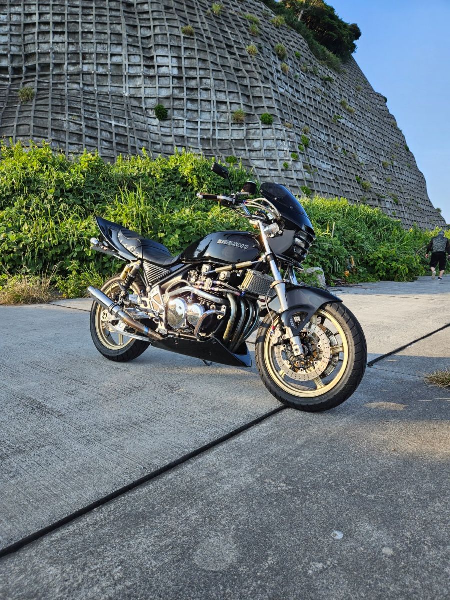 ゼファーχ純正テールカウル ゼファーχファイナル純正テールカウル