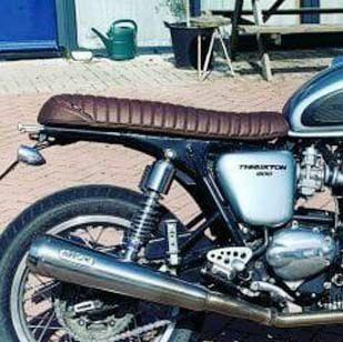 トライアンフ 空冷ボンネビルT100、スクランブラー、スラクストン