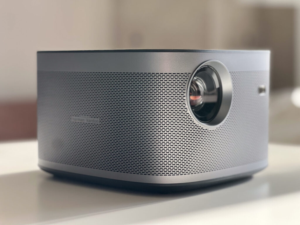 XGIMI Horizonレビュー｜天吊可能でFire TV StickでNetflix可 | ナニガシ