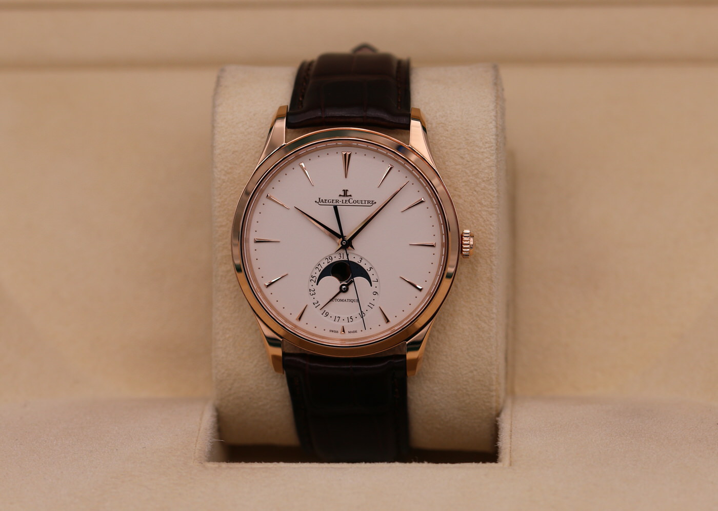 Jaeger-LeCoultre Master Ultra Thin Moon Rose Gold White Dial