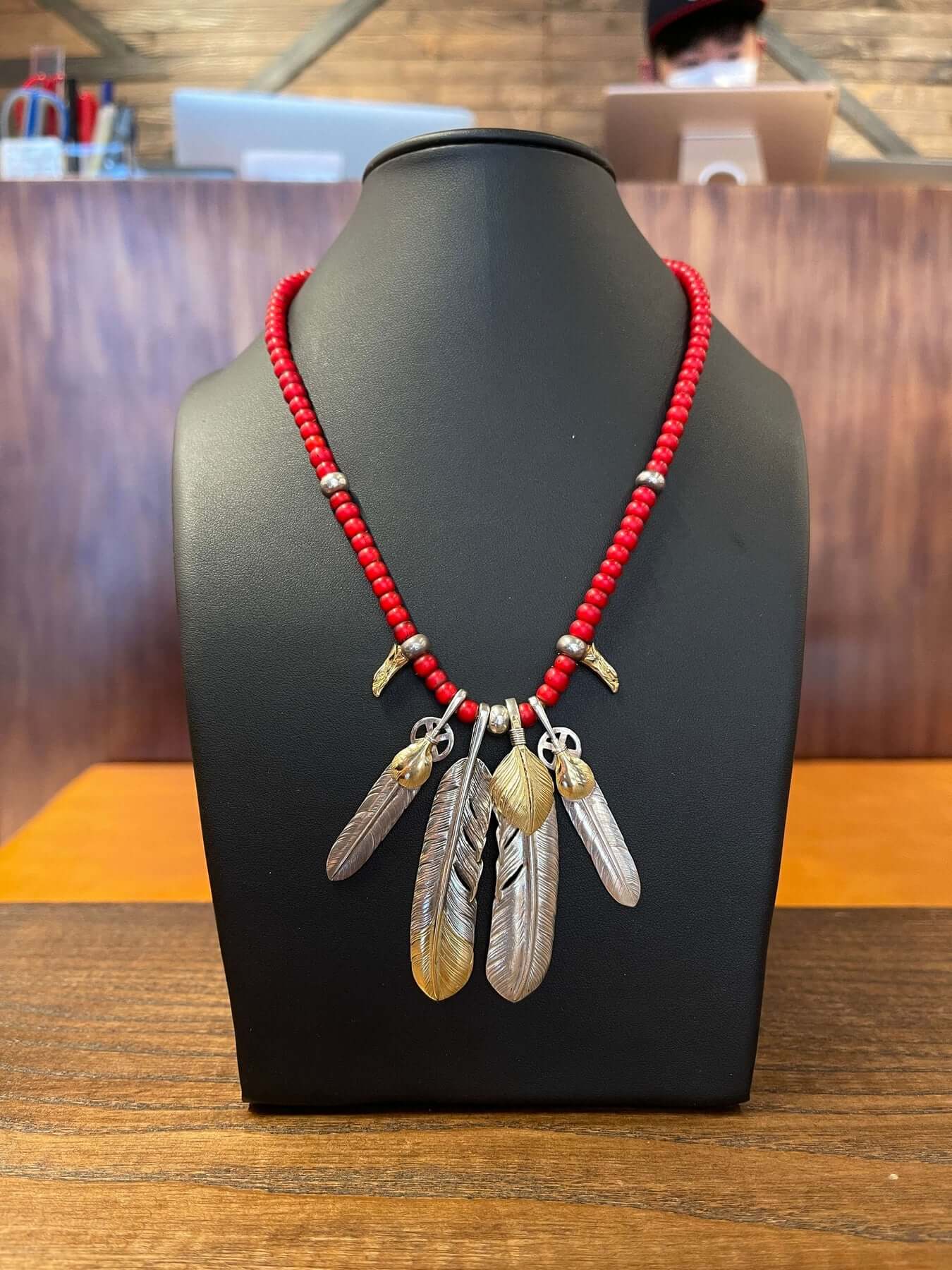 Goros Kimura Red Bead Set - Native Feather | 日本のGoro's専門店