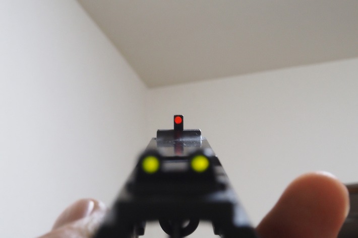 東京マルイ MK23】フロントサイトの集光サイトを変更しました | なぜ