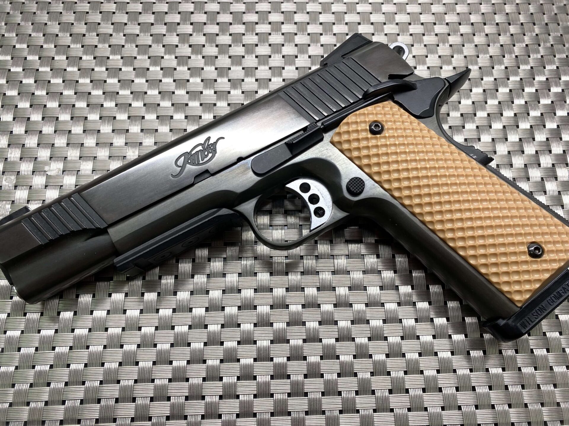 ウェスタンアームズ（WA）のkimber 1911 MARSOCのレヴューです。ブルー