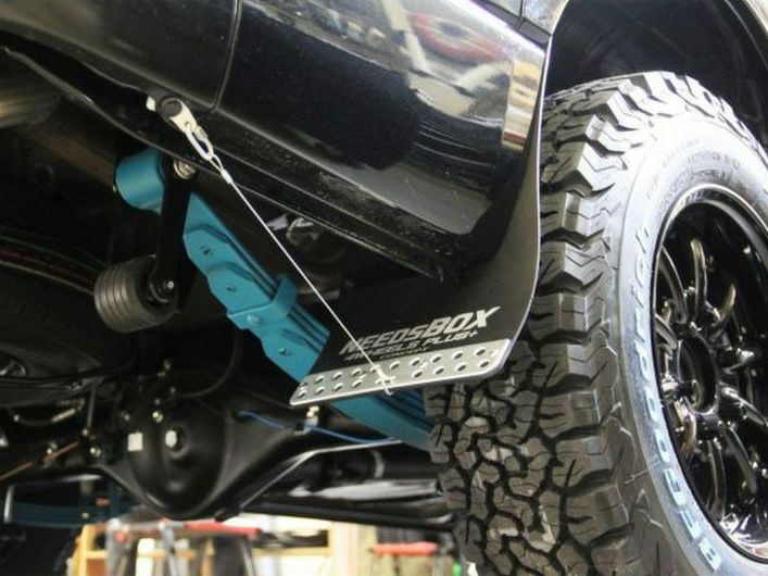 NEEDSBOX マッドガード（ワイヤータイプ）200系ハイエース | トランス