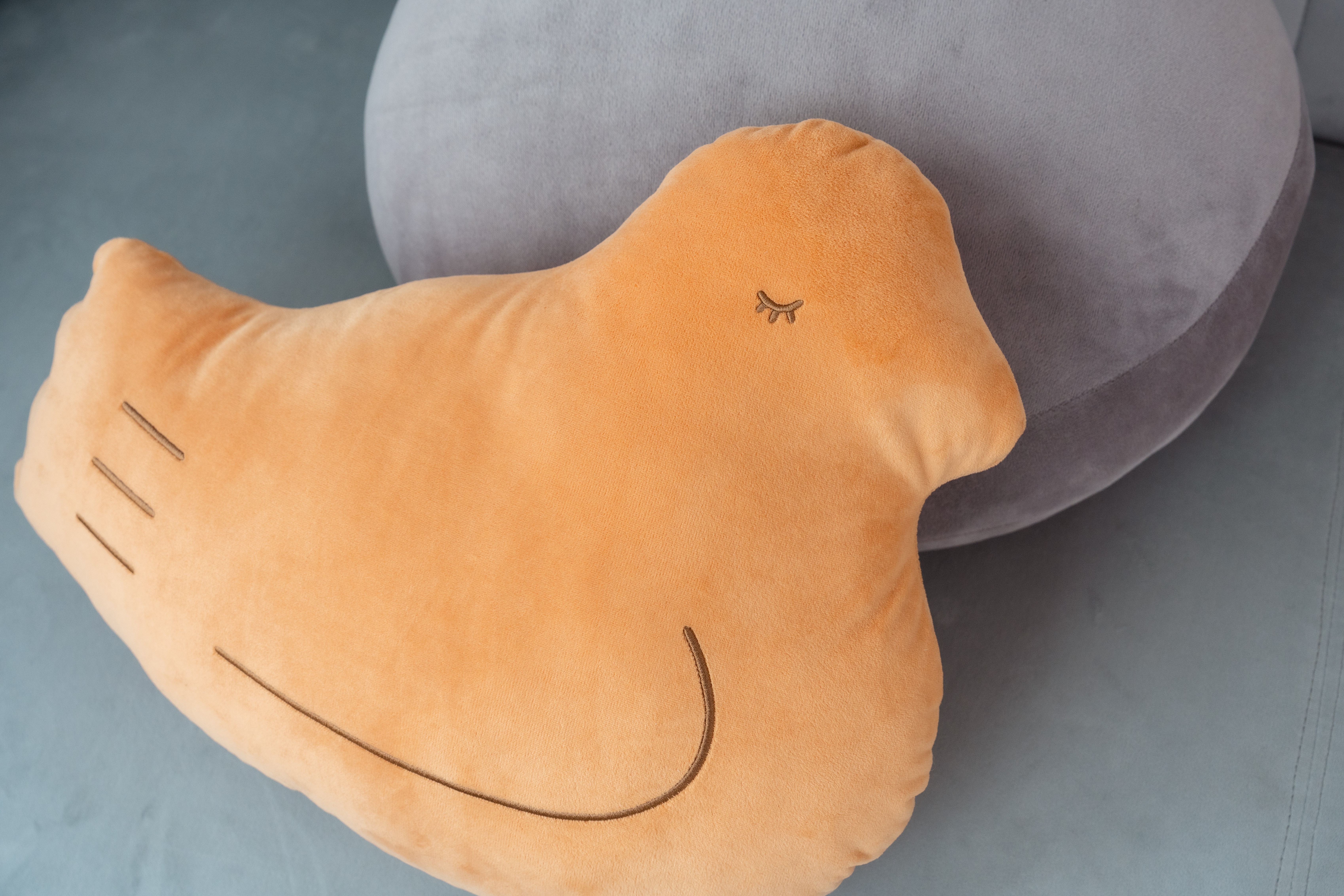 鳩サブレー”クッションが2月2日から数量・期間限定で抽選販売へ