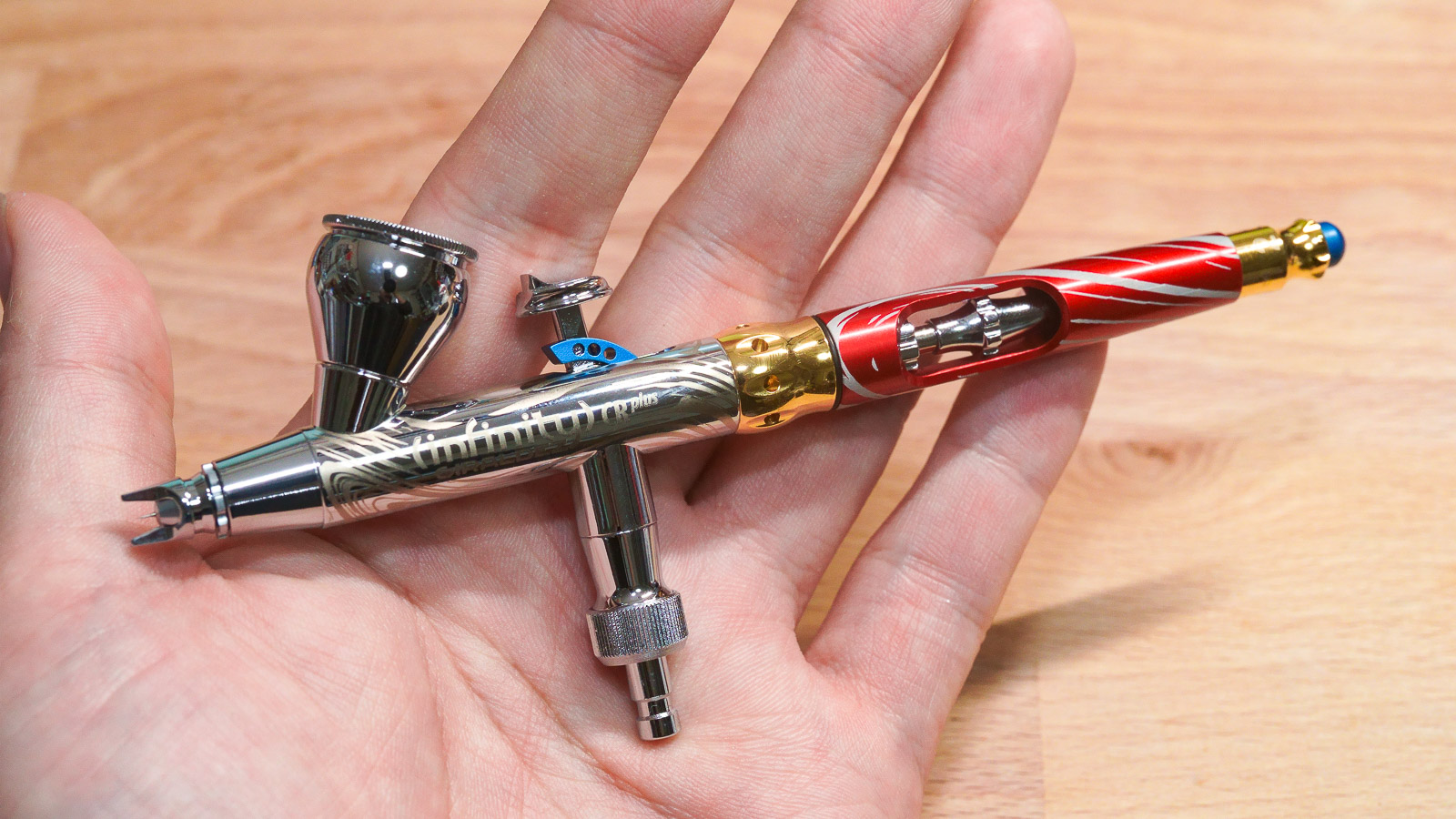 ドイツ生まれの鬼カスタムエアブラシが誕生日プレゼントでやってきた