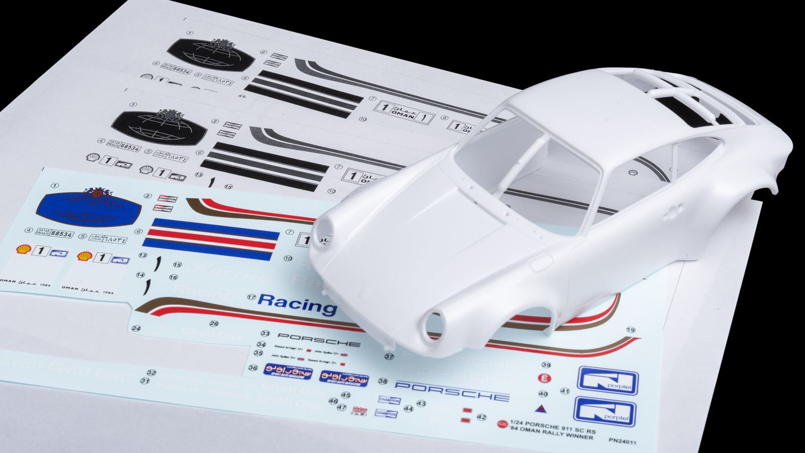 プラモデルにおける「ガイドのない塗り分け」／ロスマンズカラーを走り