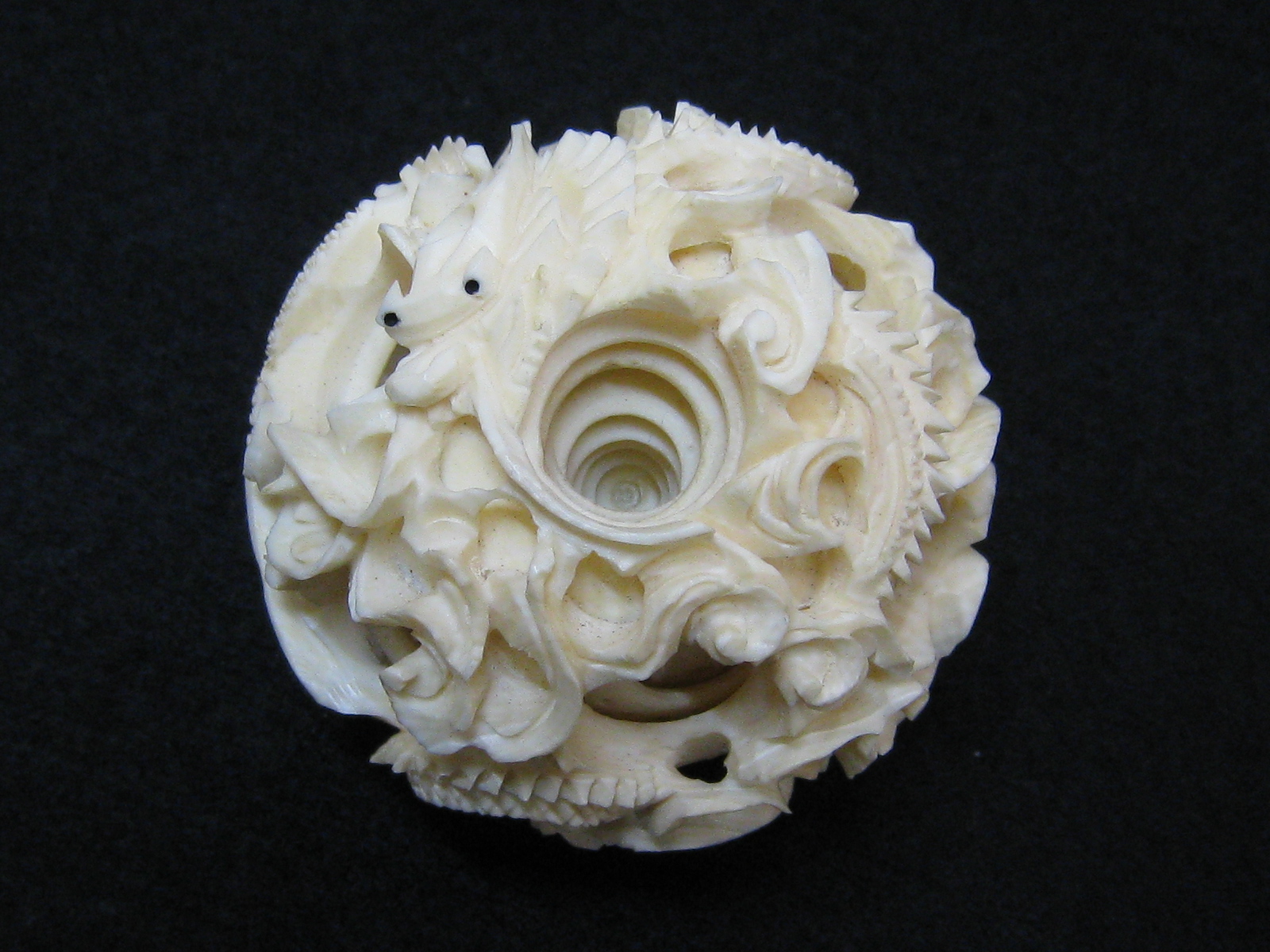 象牙天球（多層球） 象牙彫刻置物 買取りさせて頂きました | のみの市