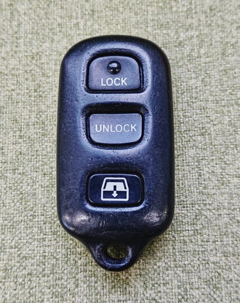 ハイラックスサーフ】純正キーレスのプラスティック部分が壊れた時の