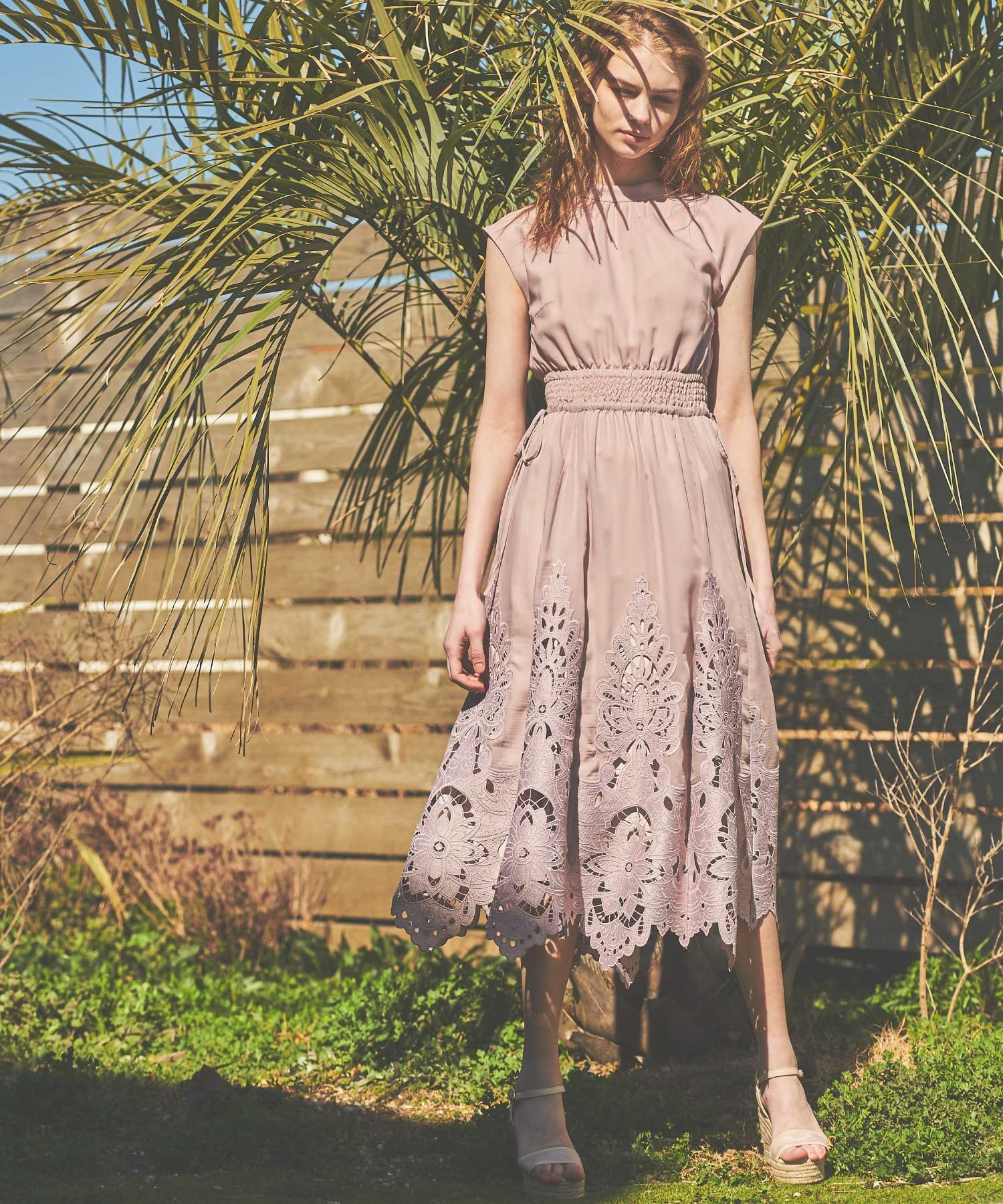 ヘム刺繍ワンピース | ロングワンピース | NOELA OFFICIAL WEB STORE