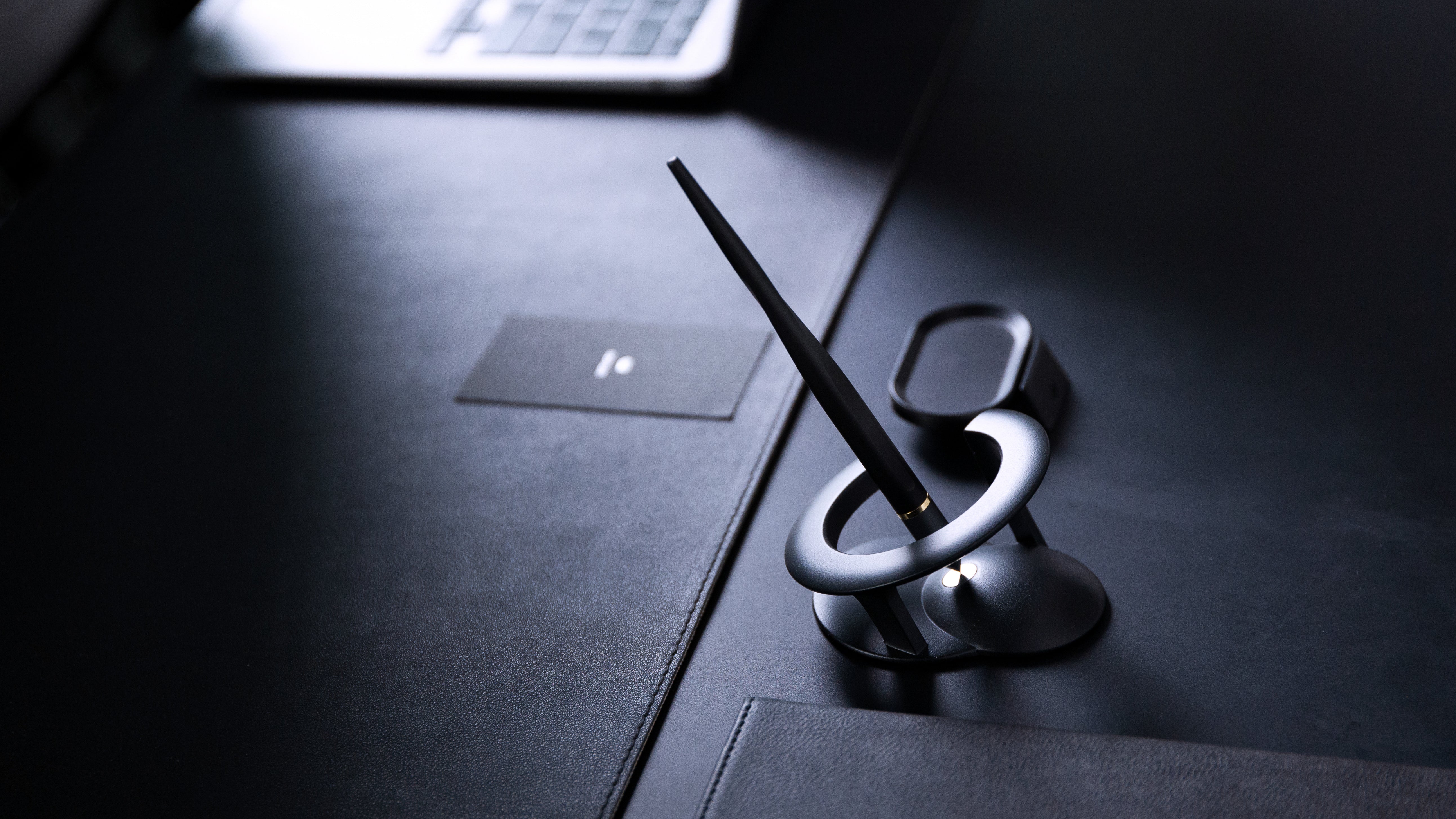 The One And Only Hovering Pen - Hoverpen Interstellar