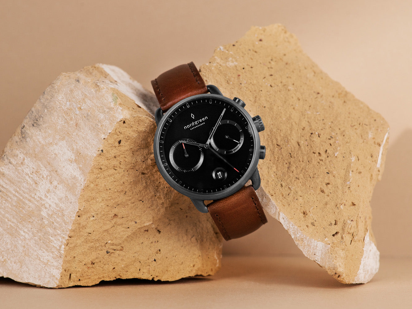 Nordgreen Pioneer Chronograph | 42mm Black Link