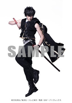 会場にてプレゼントされる、土方十四郎に扮装したモデルのブロマイド