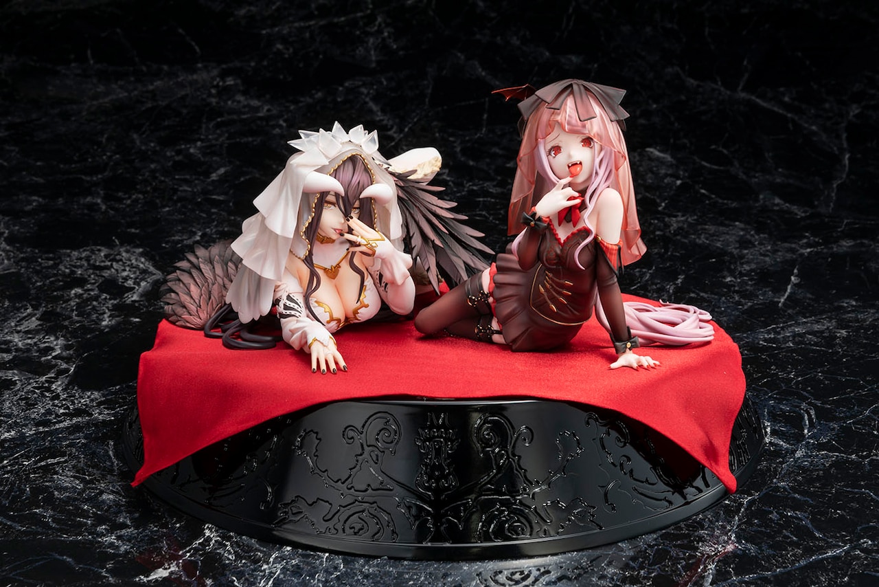 オーバーロード」妖艶なアルベドと小悪魔なシャルティアの花嫁姿