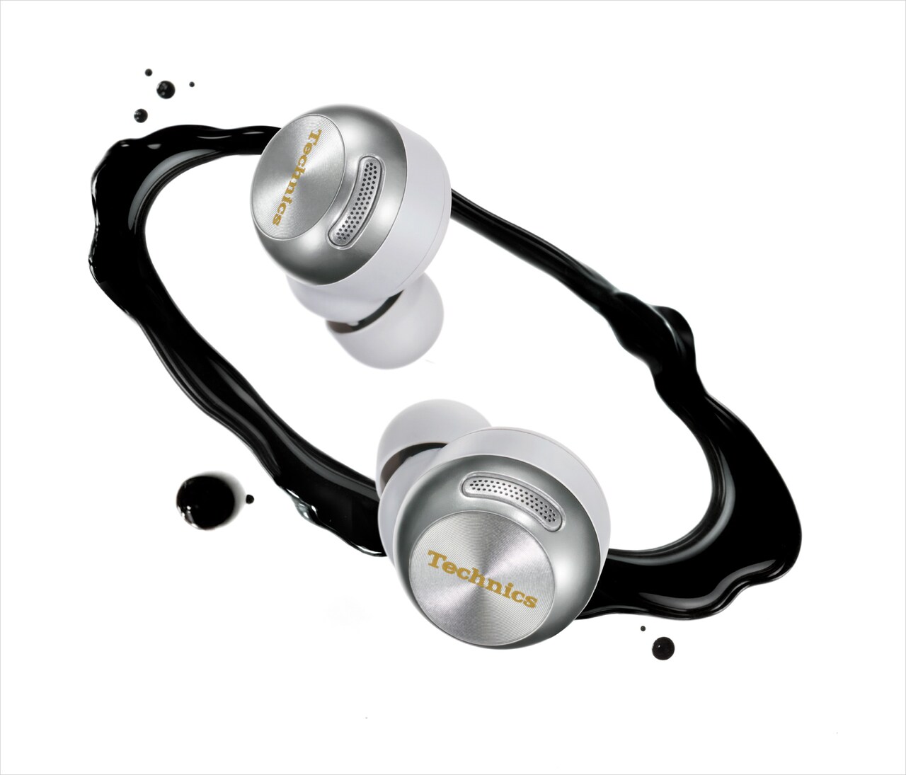 人気アーティストが“生音質”を体感、テクニクスの新たな完全ワイヤレス