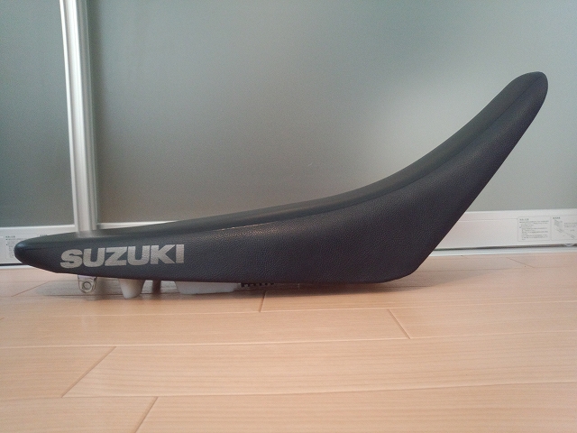 DR-Z400S スズキ純正ハイシート