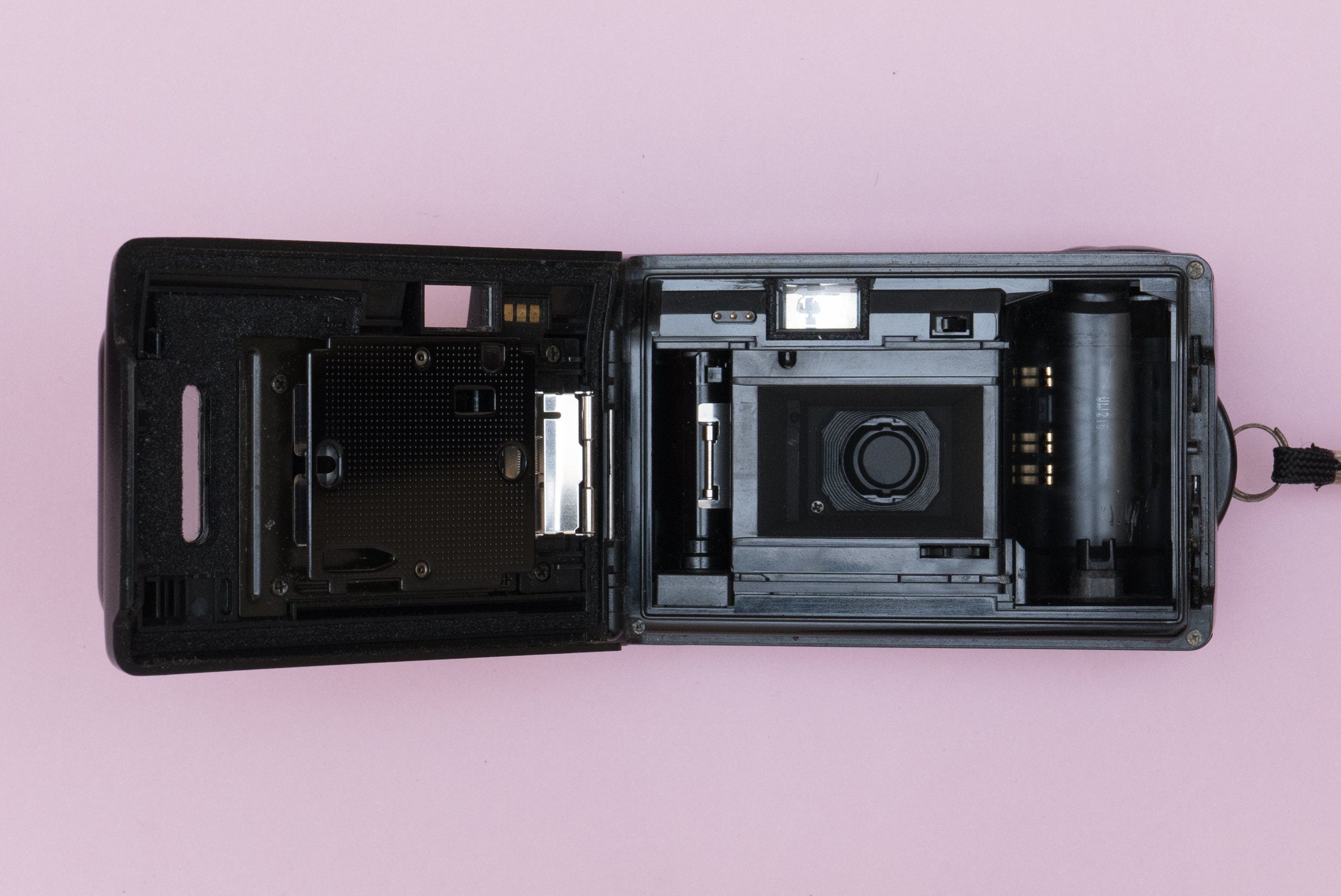 Olympus AF-10 SUPER Quartz Date Compact 35mm Point and Shoot Film