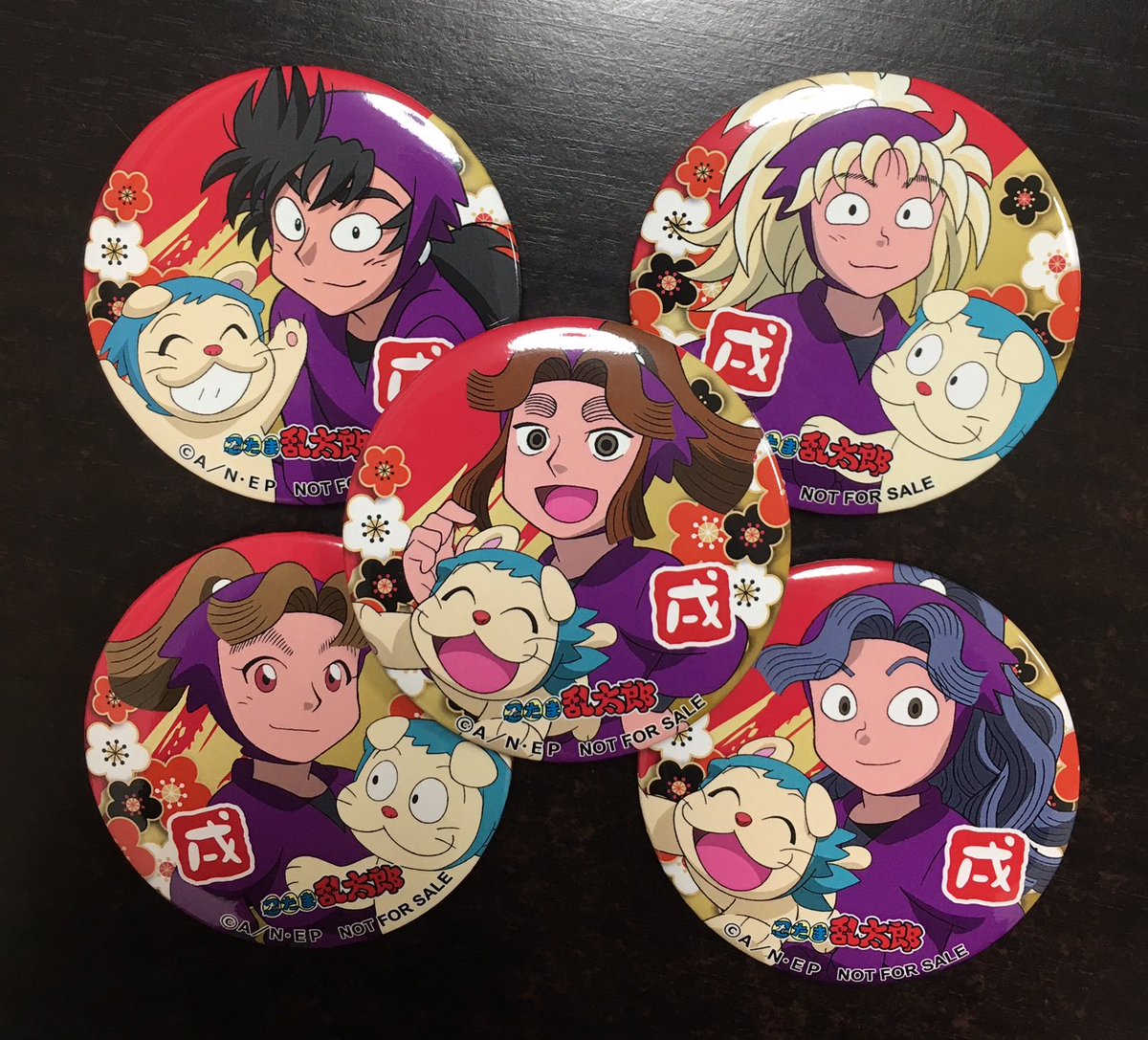 みんな大活躍！の段 手裏剣道場 忍たま乱太郎 六年生コンプリート 缶バッジ 新品