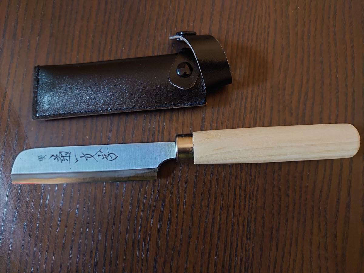 気になっていたリードナイフを購入。 これで明日から良いリードしか