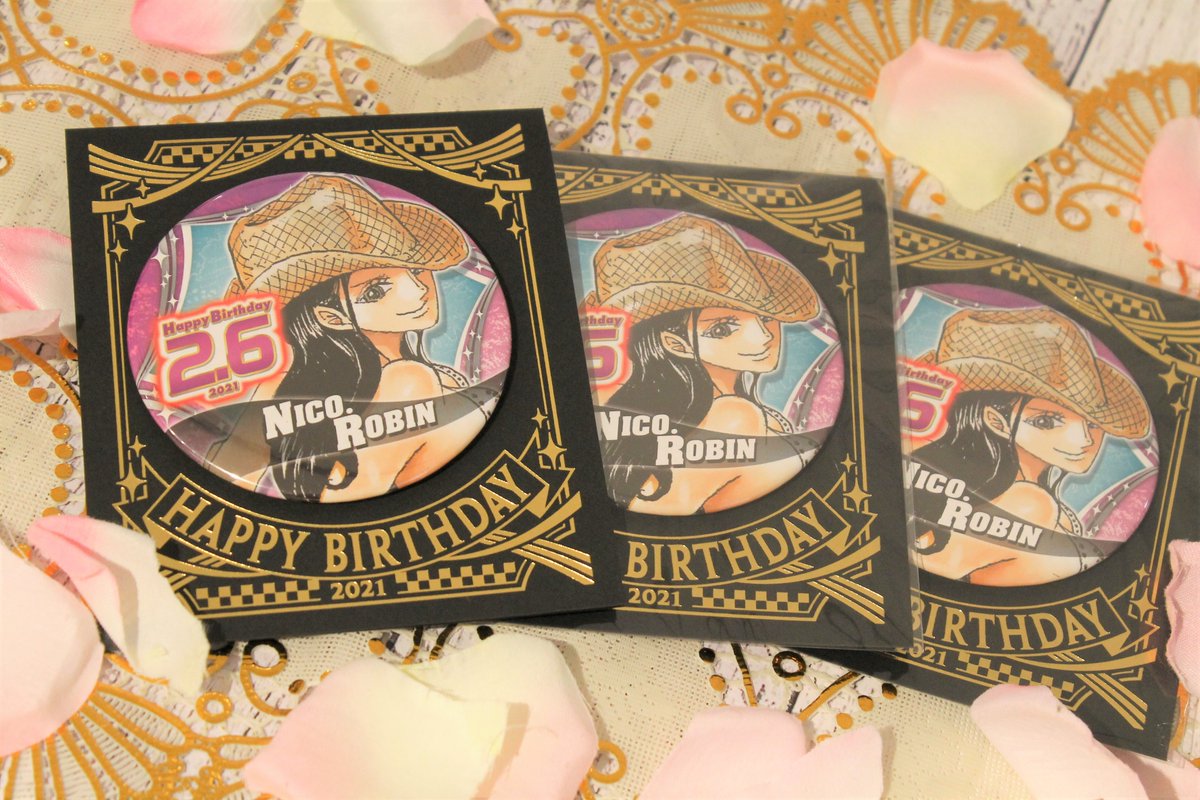 新商品】原画商品 バースデイ缶バッジ ニコ・ロビン 495円(税込) 好評