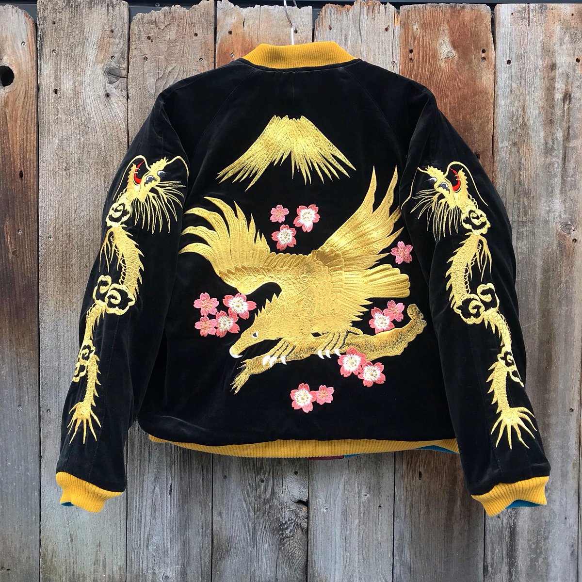 Embroidered Jacket“GOLD HAWK”】 久々リリースの別珍スカジャン