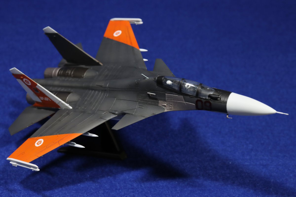 1/144 SU-30 AC7 ミハイ機 新年最初の完成機体は、1/144 SU-30SM