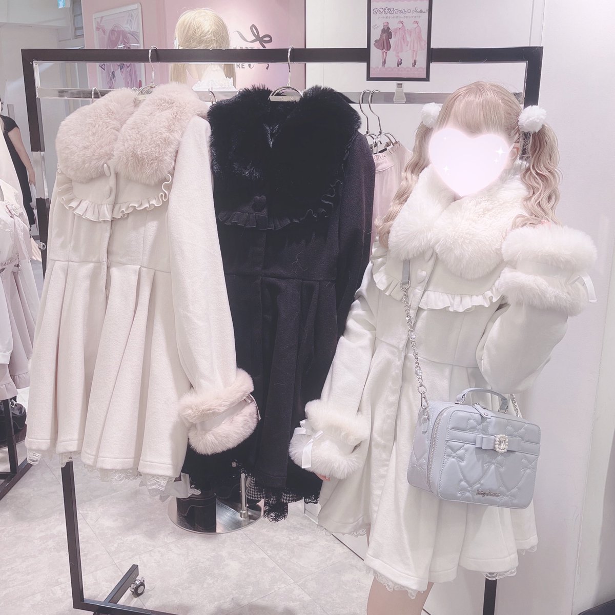 さきまる×MARSコラボコート店舗に出たよ～✊🏻🩷 実際に見たい方や試着